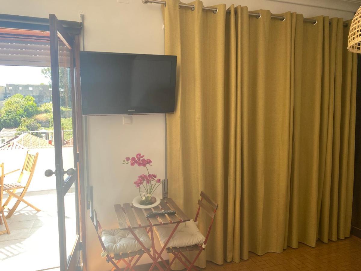 Apartamento Com Patio Na Rua Principal Da Cidade Porto Buitenkant foto