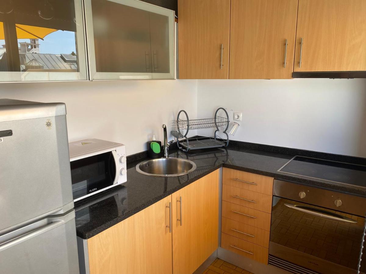Apartamento Com Patio Na Rua Principal Da Cidade Porto Buitenkant foto