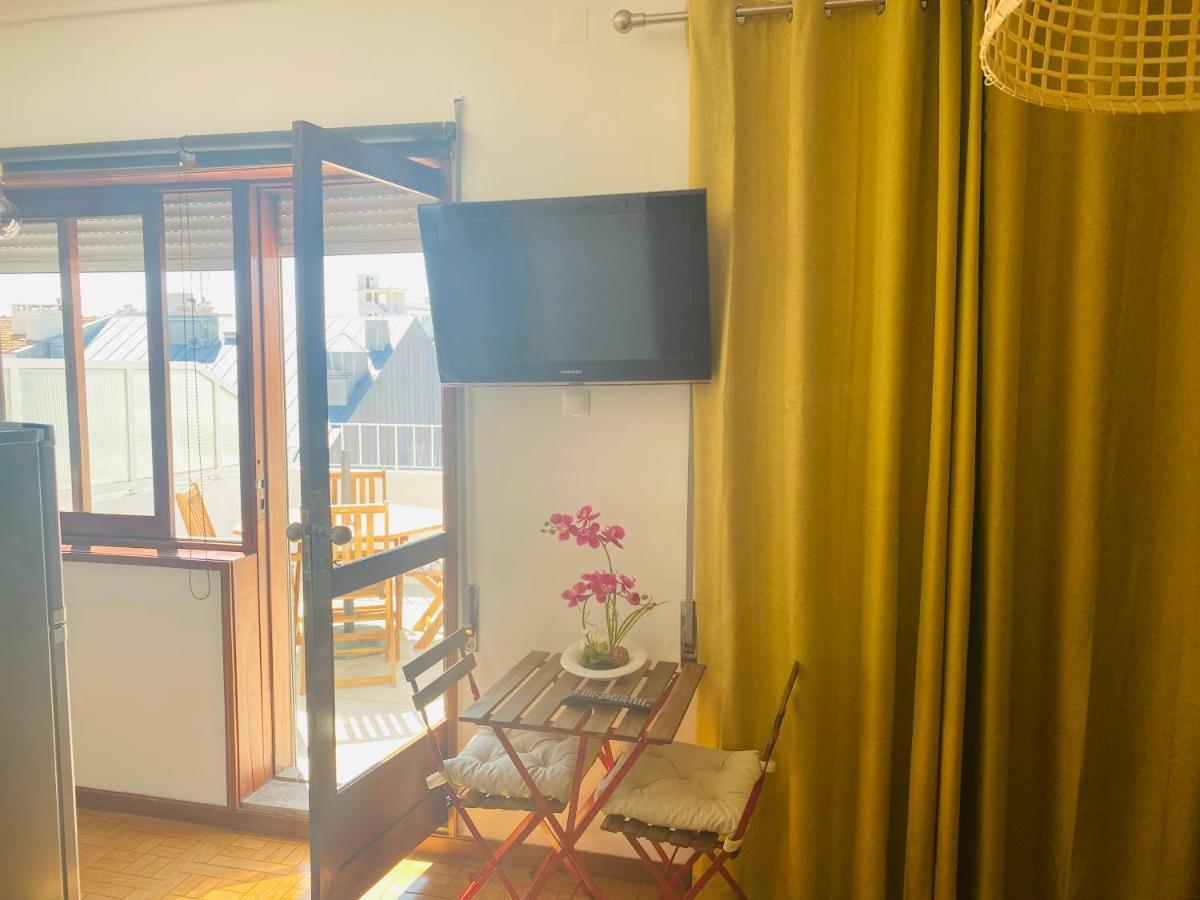 Apartamento Com Patio Na Rua Principal Da Cidade Porto Buitenkant foto
