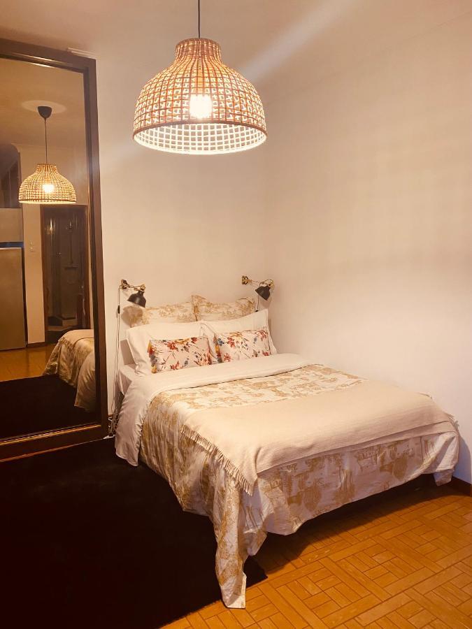 Apartamento Com Patio Na Rua Principal Da Cidade Porto Buitenkant foto